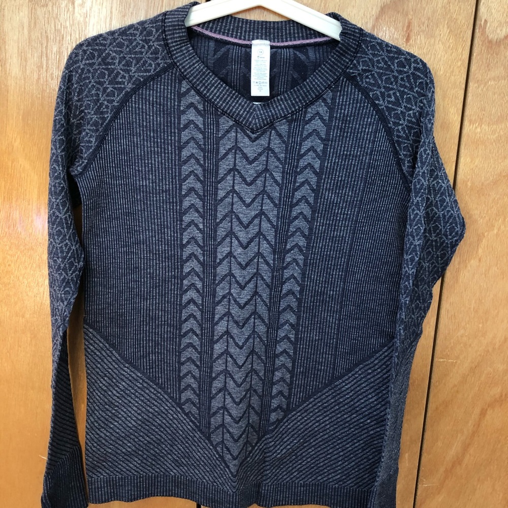 Ivivva Lululemon Fly Tech Long Sleeve Navy Shirt - Picture 1 of 4